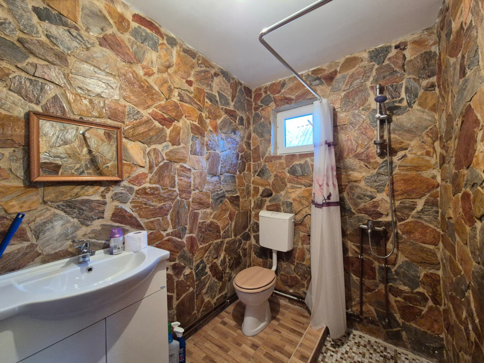 Casa individuala cu mansarda/ Teren 1000mp/ Petrestii de Jos