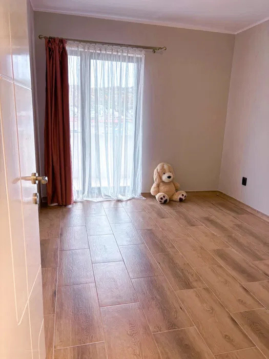 Apartament cu 3 camere, 59 mp, terasa, zona Eroilor