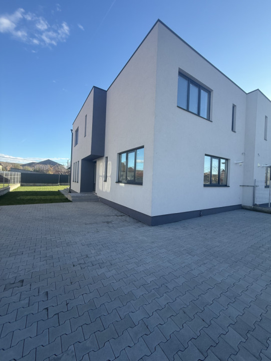 Casă nouă alipită 142 mp utili – Apahida, zona Primăriei, teren 440 mp