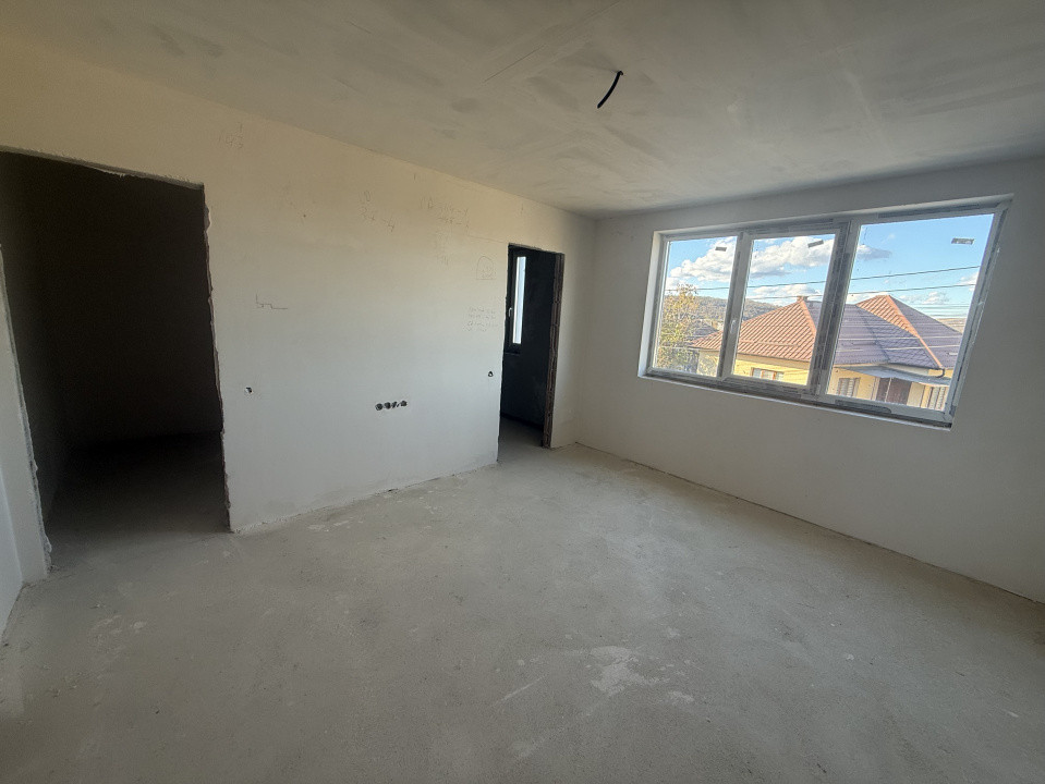 Casă nouă alipită 142 mp utili – Apahida, zona Primăriei, teren 440 mp