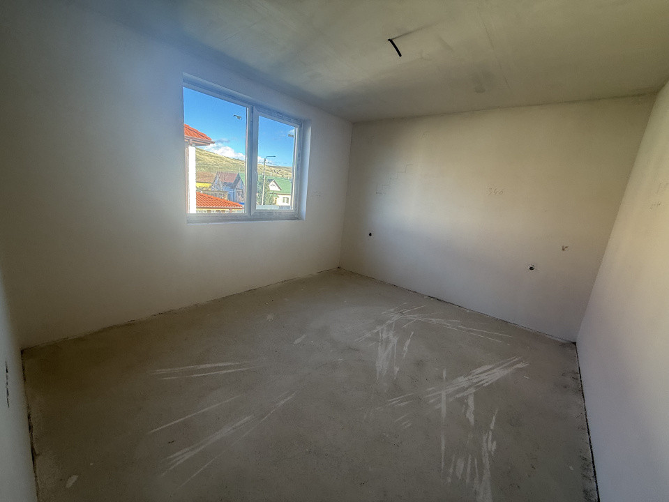 Casă nouă alipită 142 mp utili – Apahida, zona Primăriei, teren 440 mp