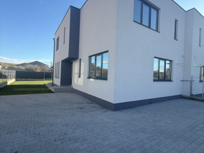 Casă nouă alipită 142 mp utili – Apahida, zona Primăriei, teren 440 mp