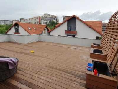  Penthouse cu 3 camere,80mp,2 parcari, Zona Zorilor