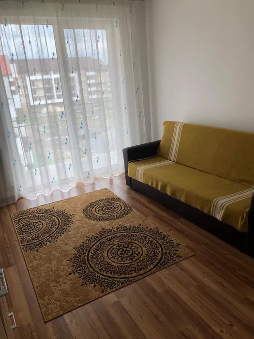 Apartament cu 2 camere, decomandat, 2 balcoane, zona Porii