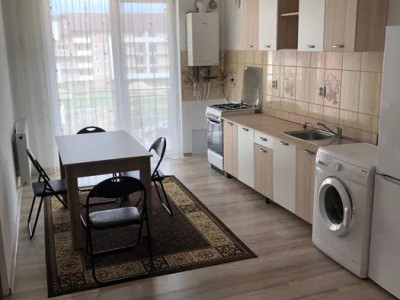 Apartament cu 2 camere, decomandat, 2 balcoane, zona Porii