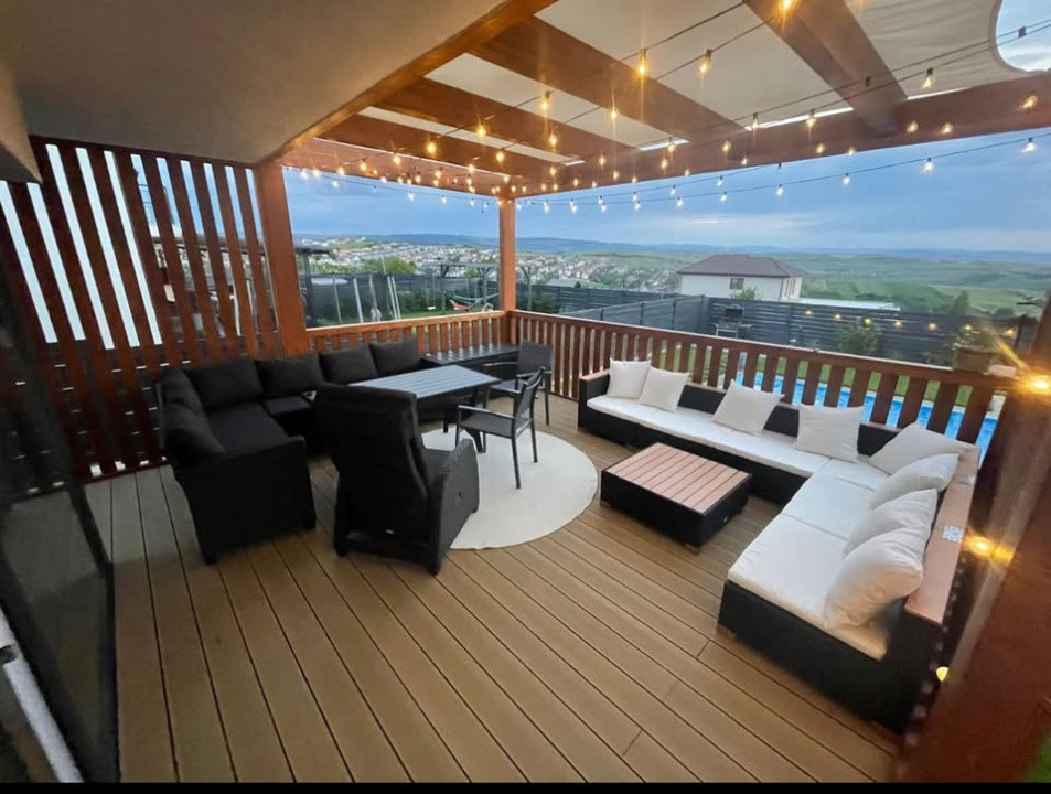 Casă SMART cu piscină și priveliște panoramică – Dezmir