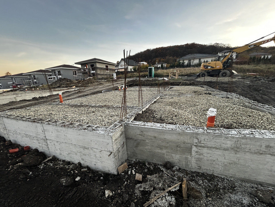 Teren autorizat in Chinteni pentru casa individuala cu fundatie ridicata 