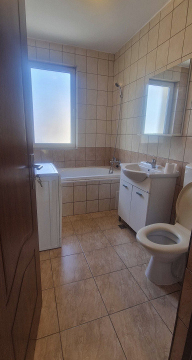 Apartament 50 mp ,doua balcoane , strada Porii