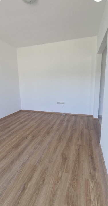 Apartament 50 mp ,doua balcoane , strada Porii