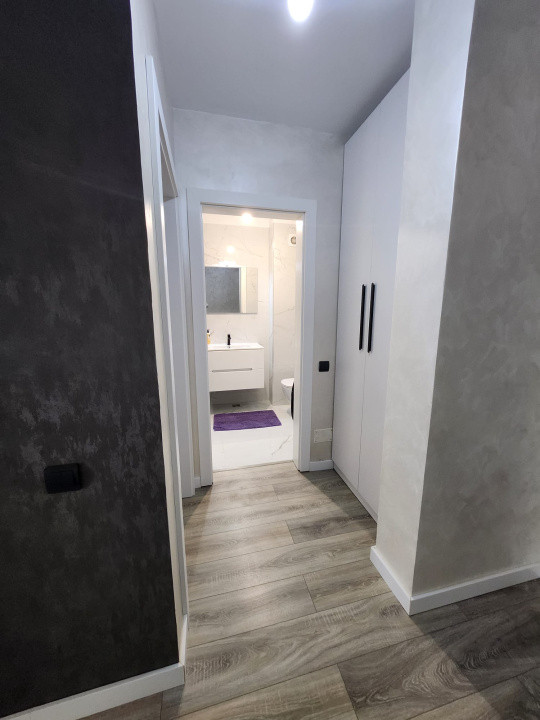 Apartament cu 3 camere, 55 mp, zona Eroilor