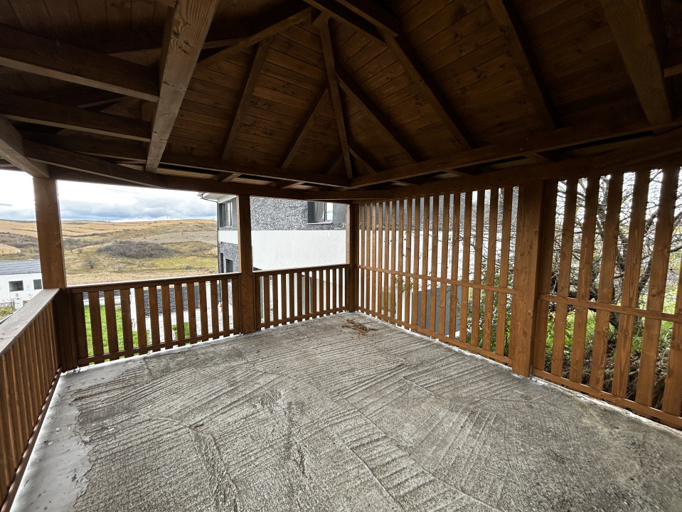 Casa individuala Chinteni Lac 750mp teren 145mp utili plus Cabana 