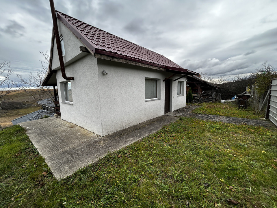 Casa individuala Chinteni Lac 750mp teren 145mp utili plus Cabana 