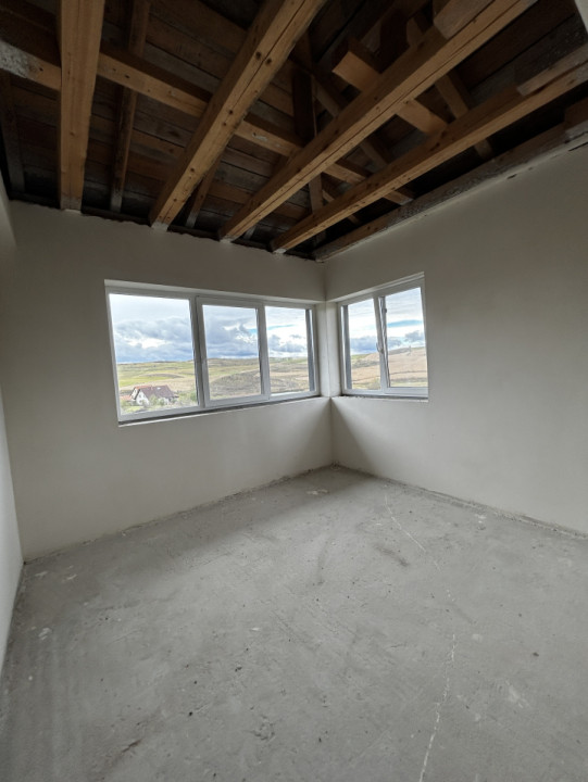 Casa individuala Chinteni Lac 750mp teren 145mp utili plus Cabana 