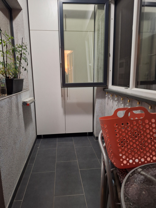 Apartament cu 2 camere, 50 mp, balcon, zona Stadionului