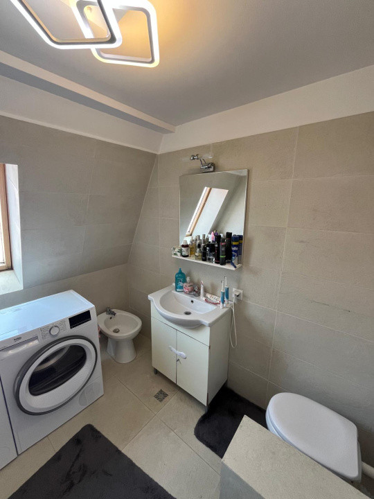 Apartament spațios cu terasă de 35mp, 3 camere , pe Muzeul Apei