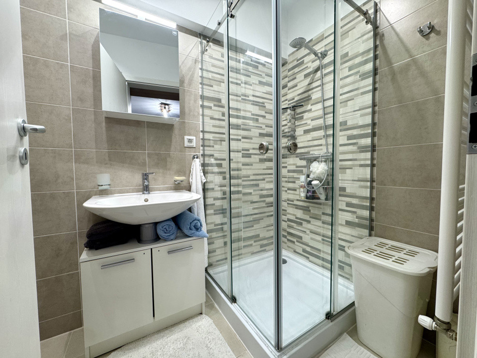 Apartament 3 camere, 80 mp, terasa 16 mp, la cheie, parcare, zona Iulius Mall