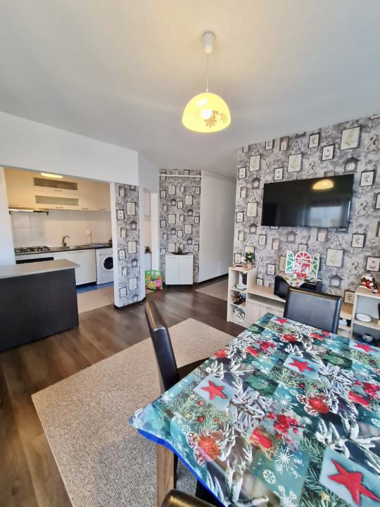 Apartament de 3 camere, 67 mp, mobilat utilat, zona Eroilor