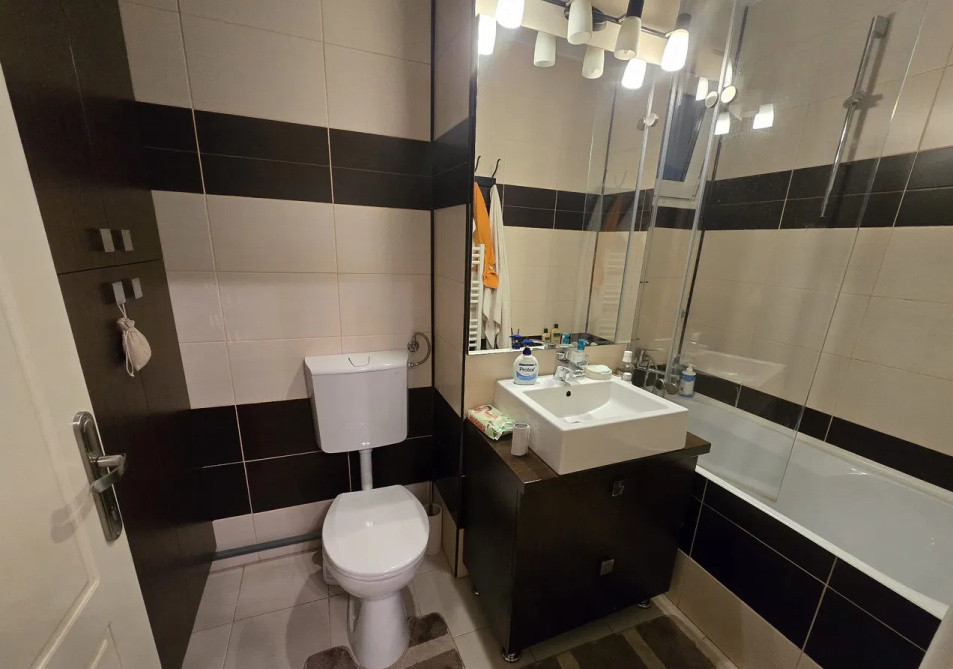 Apartament cu 2 camere, zona Iulius Mall