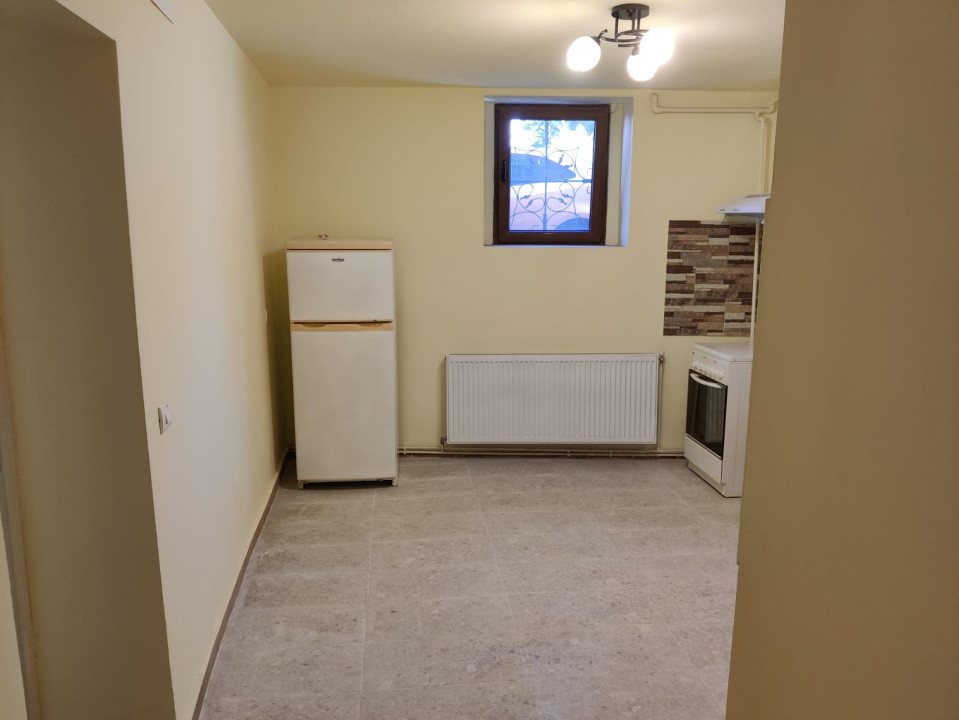 Apartament cu 2 camere decomandate,43mp,parcare, Zona Hasdeu
