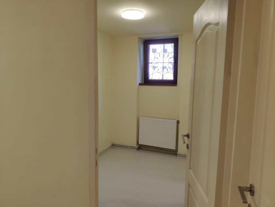 Apartament cu 2 camere decomandate,43mp,parcare, Zona Hasdeu