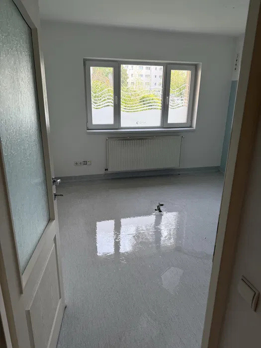 Apartament cu 2 camere,50mp,parcare,nemobilat,Zona Gheorgheni