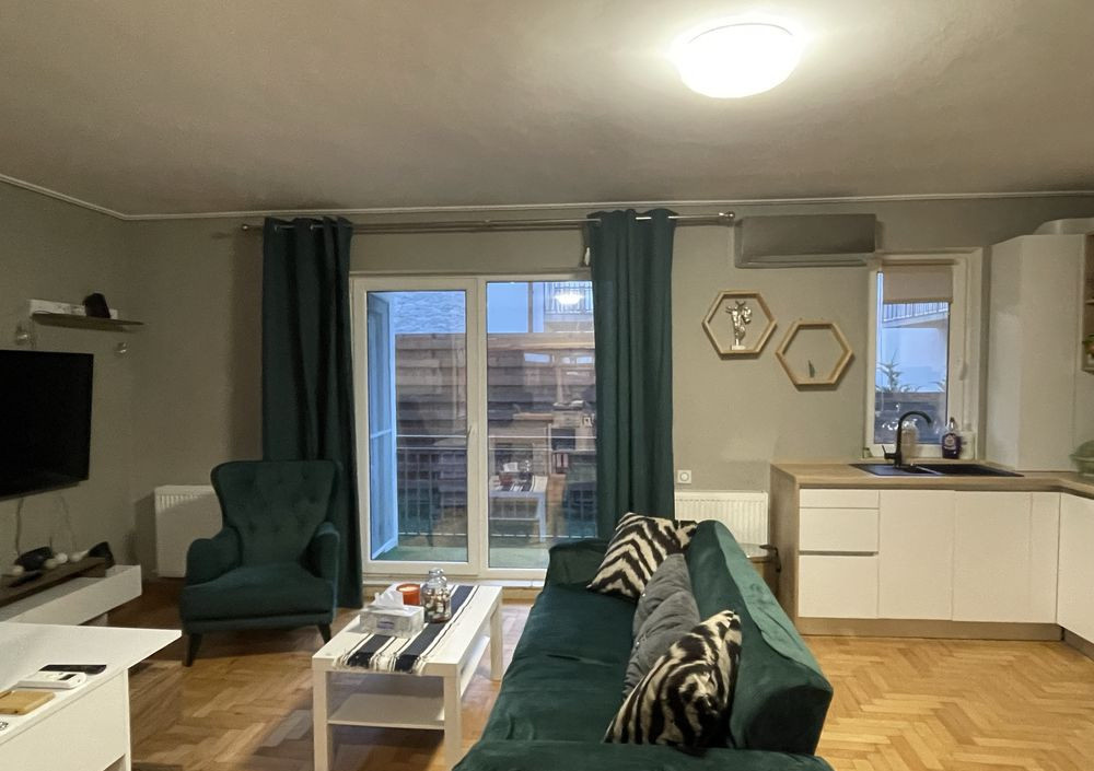 Apartament 3 camere/2 bai, 80mp + 80mp gradina / Parcare inclusa