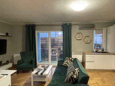 Apartament 3 camere/2 bai, 80mp + 80mp gradina / Parcare inclusa