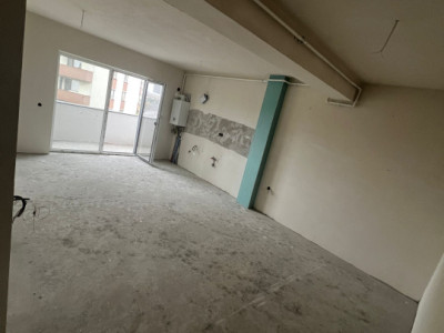 Apartament cu 2 camere, 47 mp, balcon, zona Eroilor