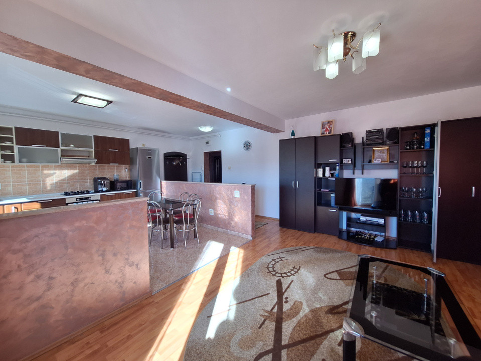 Apartament cu 2 camere, 56,59 mp, 2 balcoane. zona Eroilor Gilau