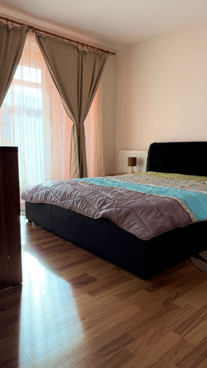 Apartament de închiriat,56 mp , 2 dormitoare ,etaj 1 ,parcare ,2 balcoane 