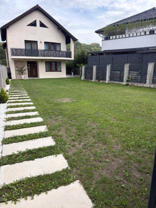 Casa Individuala superba 264mp, teren 500mp, zona Manastur