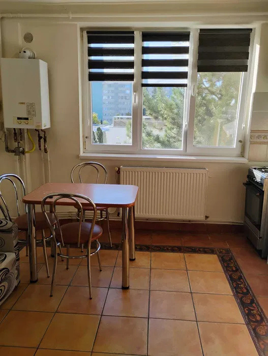 Apartament cu 2 camere, 50mp, zona Iulius Mall