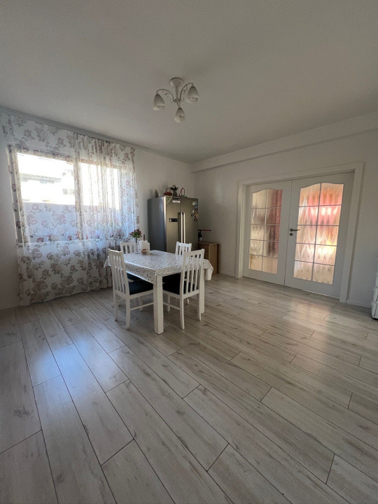 Duplex modern in zona Terra , 120 mp util cu grădină amenajată 