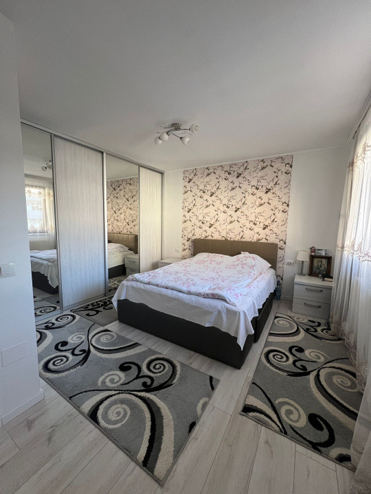 Duplex modern in zona Terra , 120 mp util cu grădină amenajată 