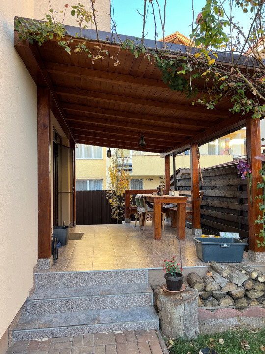 Duplex modern in zona Terra , 120 mp util cu grădină amenajată 