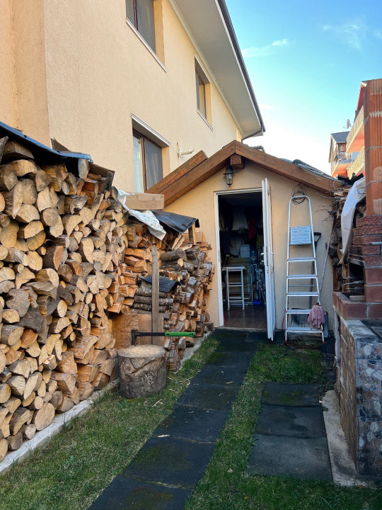 Duplex modern in zona Terra , 120 mp util cu grădină amenajată 