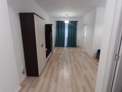 Apartament de 37 mp, 8 mp balcon, zona Sesul de Sus