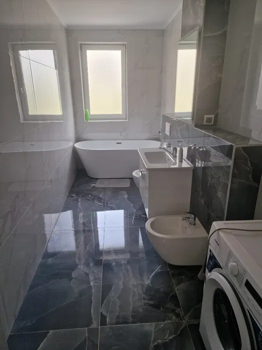 Apartament cu 3 camere,92mp,2parcarri,2terase, Zona Chinteni