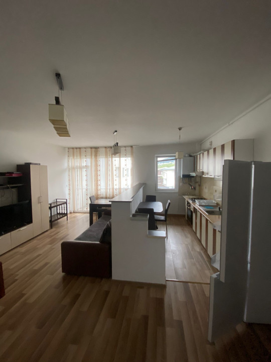 Apartament de 2 camere 62 mp , Zona Sub Cetate 