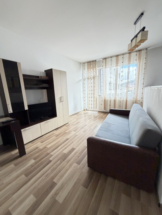 Apartament de 2 camere 62 mp , Zona Sub Cetate 