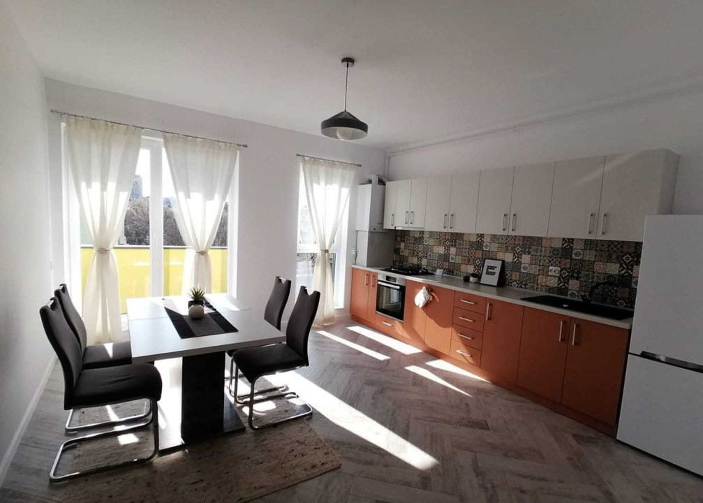 Apartament 3 camere, 65 mp, etaj intemediar, bloc nou, parcare subterana, Centru