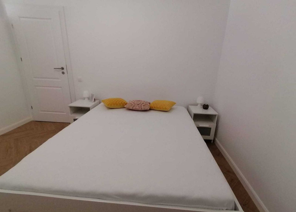 Apartament 3 camere, 65 mp, etaj intemediar, bloc nou, parcare subterana, Centru