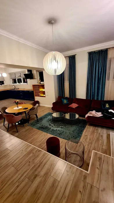 Apartament de LUX, 3 camere ,110 mp , Zona VIVO