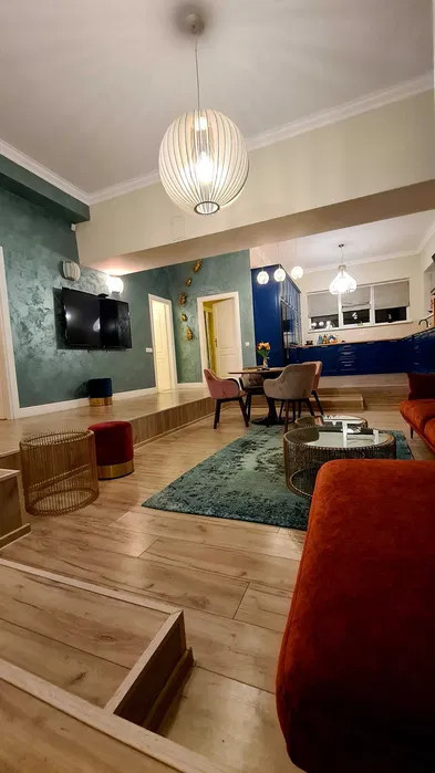 Apartament de LUX, 3 camere ,110 mp , Zona VIVO