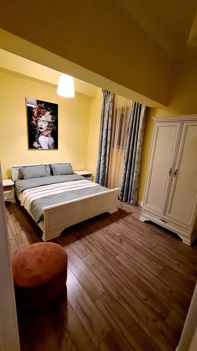 Apartament de LUX, 3 camere ,110 mp , Zona VIVO