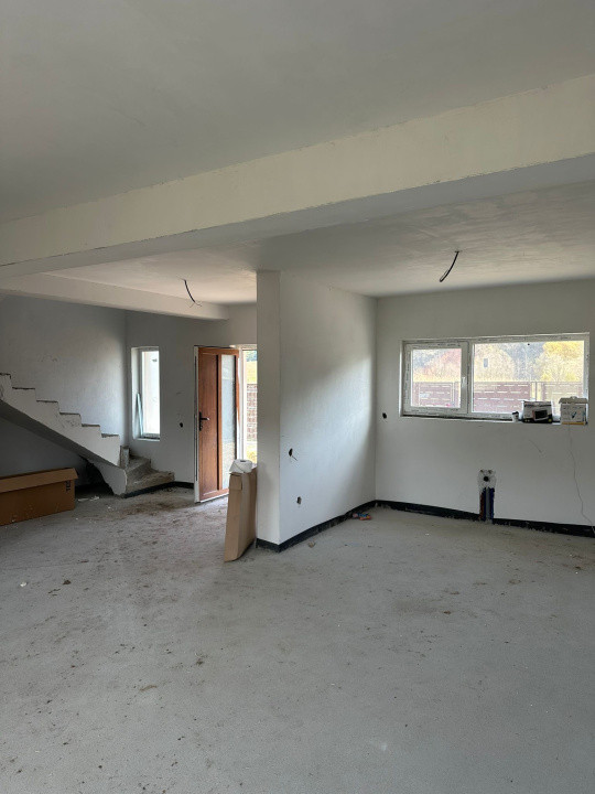 Casa individuala, 109 MP utili, 400 MP teren, garaj, Luna de Sus