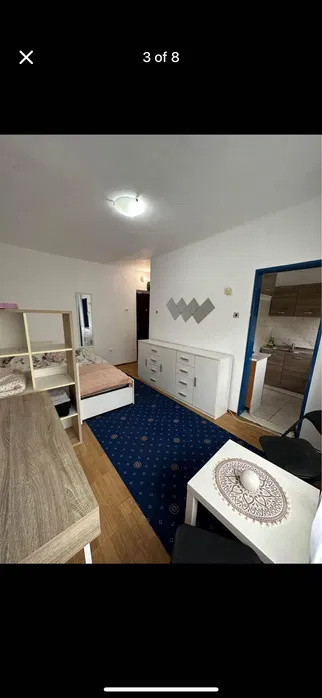 Garsoniera renovata, 21 mp, centrala proprie, zona Gruia