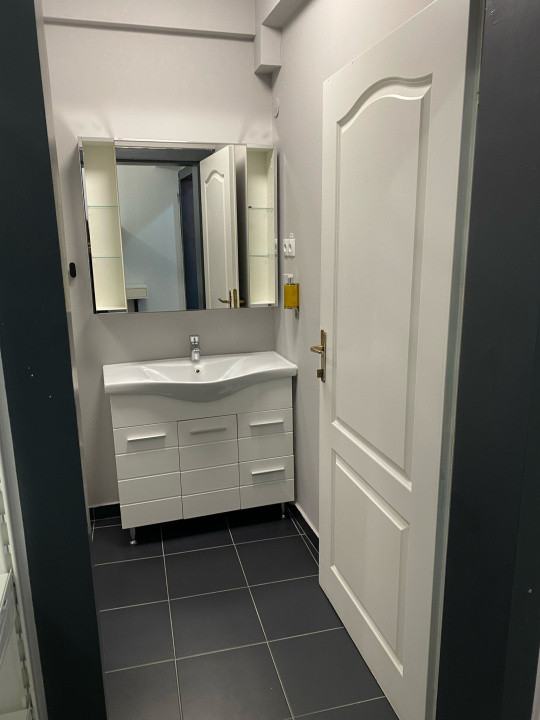 Apartament ultracentral doua camere, 55 MP, la cheie