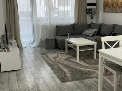 Apartament cu 2 camere, 45 mp, terasa, zona Sub Cetate