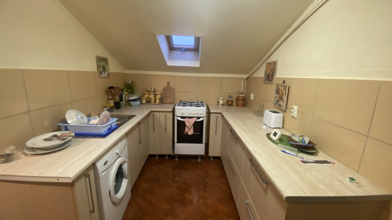 Apartament 1 cameră în vilă, 33 mp, curte privată, zona Parcul Armătura